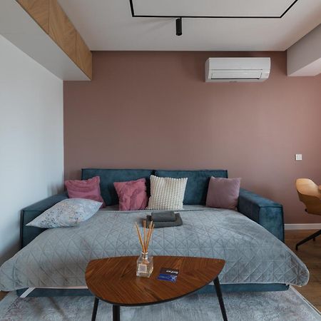 Opal Beachfront Apartment Варна Екстериор снимка