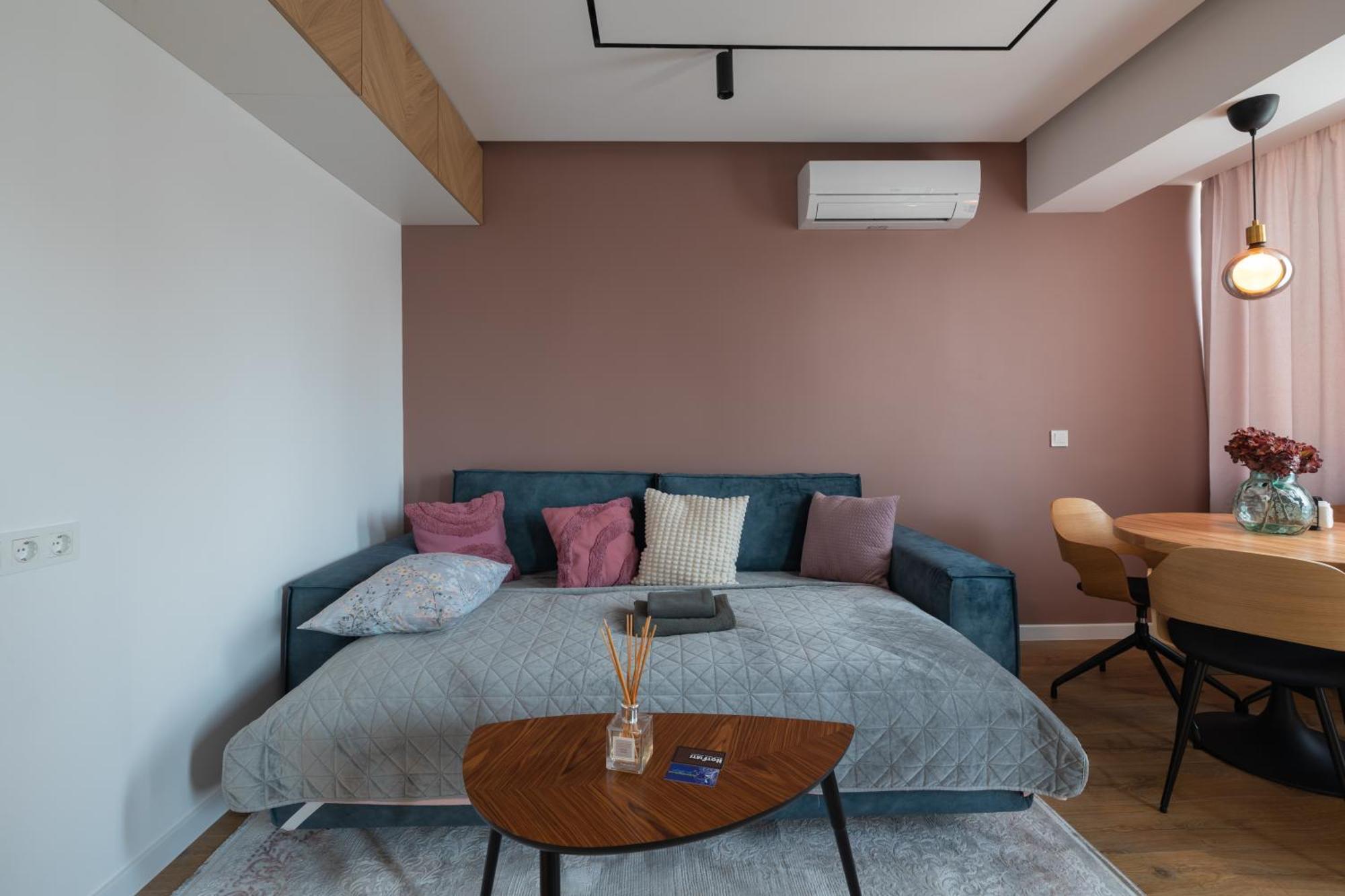 Opal Beachfront Apartment Варна Екстериор снимка